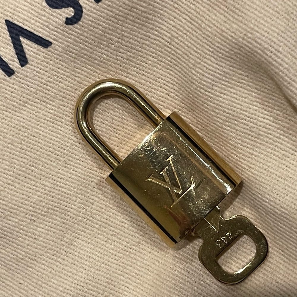 Louis Vuitton Key Lock And Key